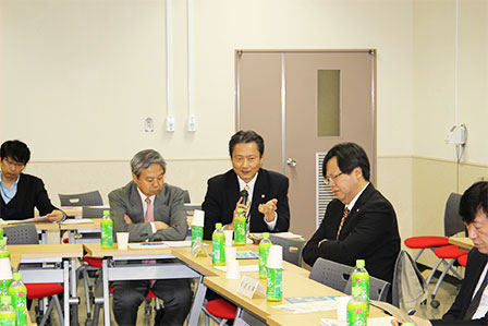 総合討論04