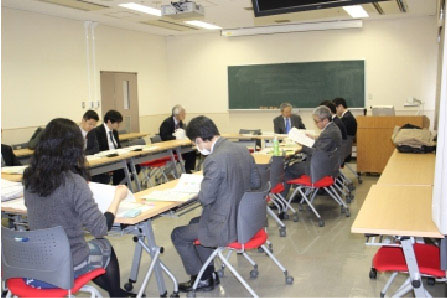 内部評価委員会の様子
