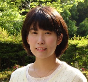 八巻　知里