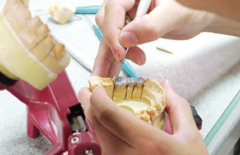 歯冠修復工学実習・審美修復工学実習・CAD/CAMシステム工学実習・演習