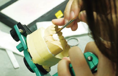 歯冠修復工学実習・審美修復工学実習・CAD/CAMシステム工学実習・演習