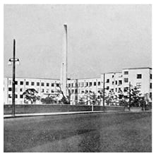 聖橋から見た新校舎本館（昭和10年頃）