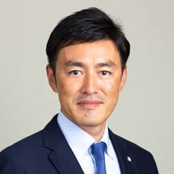 金澤 学